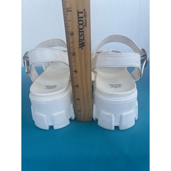 Wild Fable Avril Fisherman White Platform Strappy Lug Sole Buckle Sandals Sz 8 - Picture 8 of 11